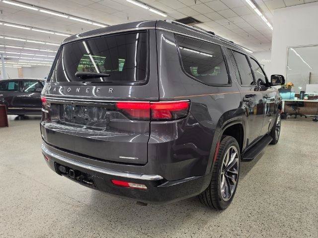 Used 2022 Jeep Wagoneer Series II w/ Premium Group I AWD/4WD image 5