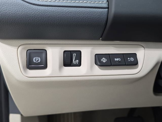 Used 2021 GMC Acadia Denali w/ Denali Technology Package image 23