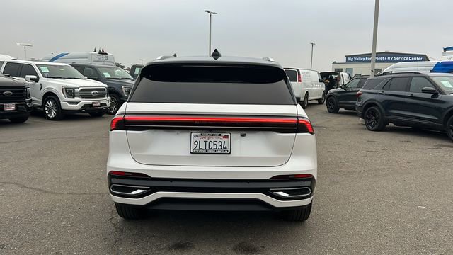 Used 2024 Lincoln Nautilus Reserve image 4