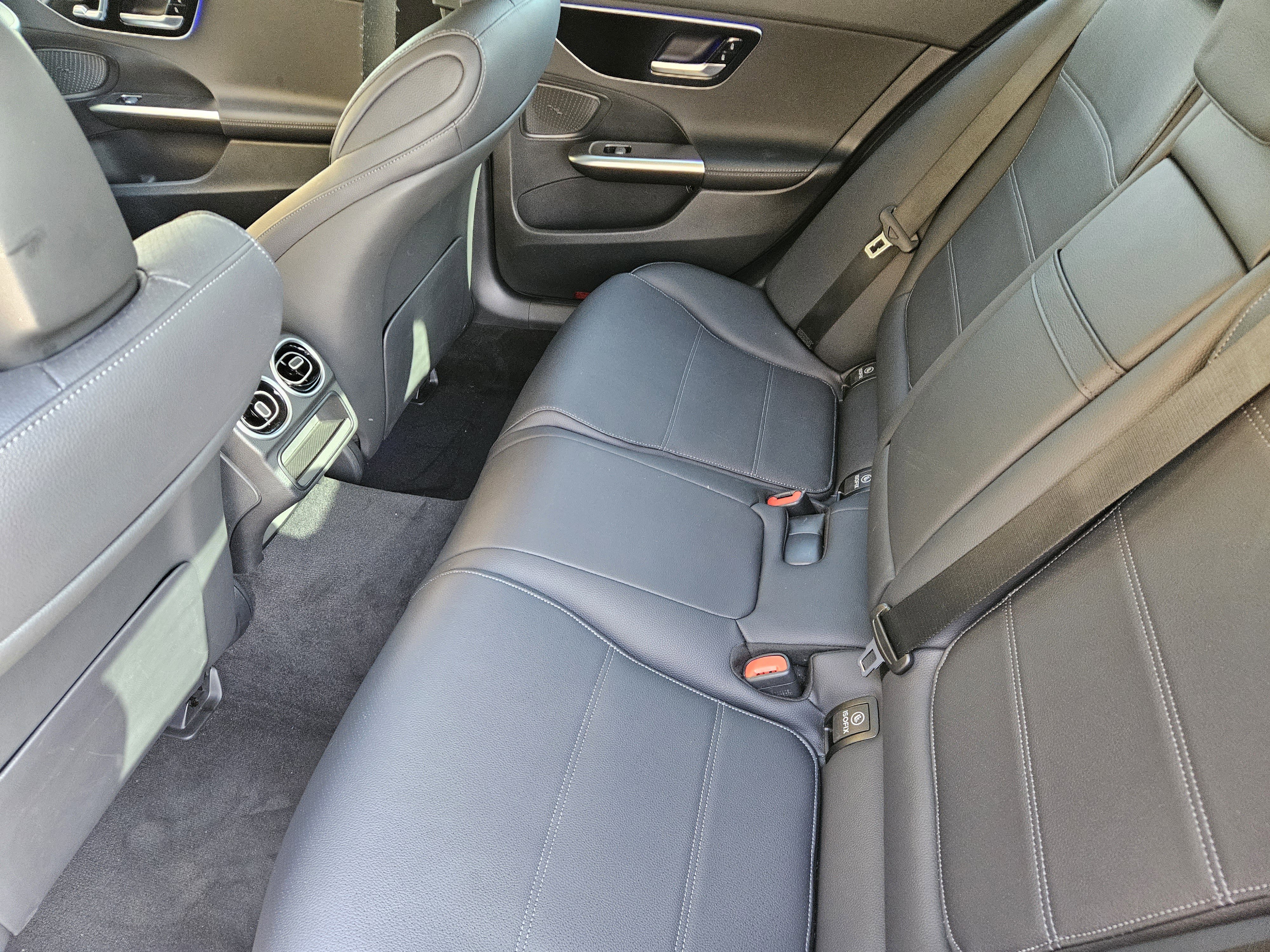 Used 2025 Mercedes-Benz C 300 Sedan image 28