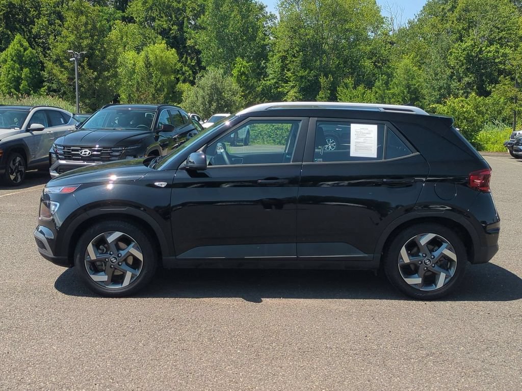 Certified 2022 Hyundai Venue SEL w/ Cargo Package FWD image 6