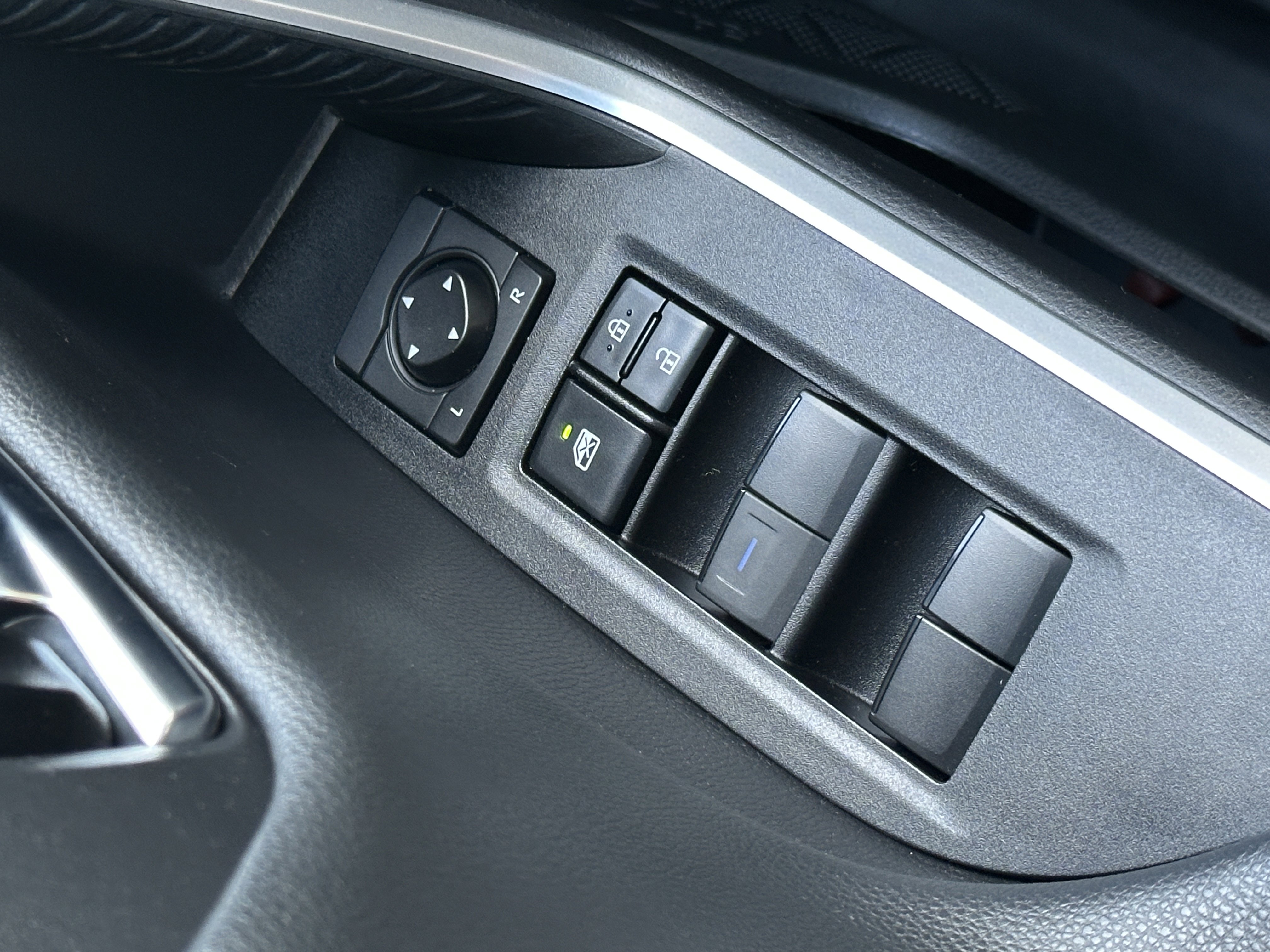 Used 2021 Toyota RAV4 TRD Off-Road image 42