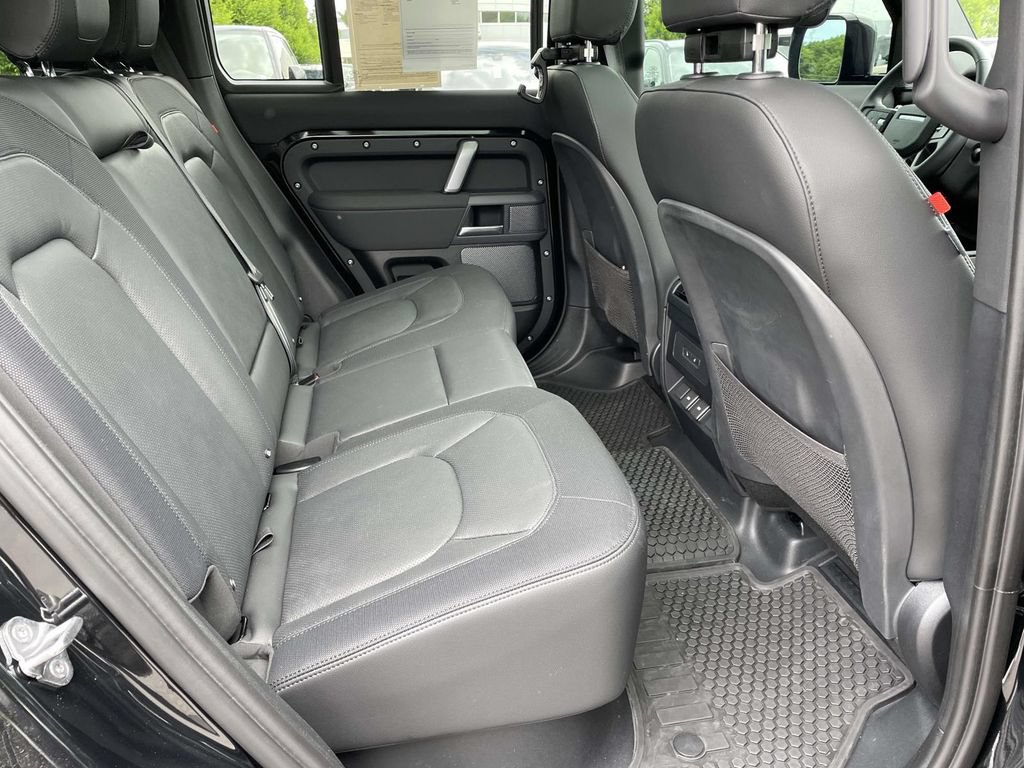 Used 2023 Land Rover Defender 110 X-Dynamic SE AWD/4WD image 19