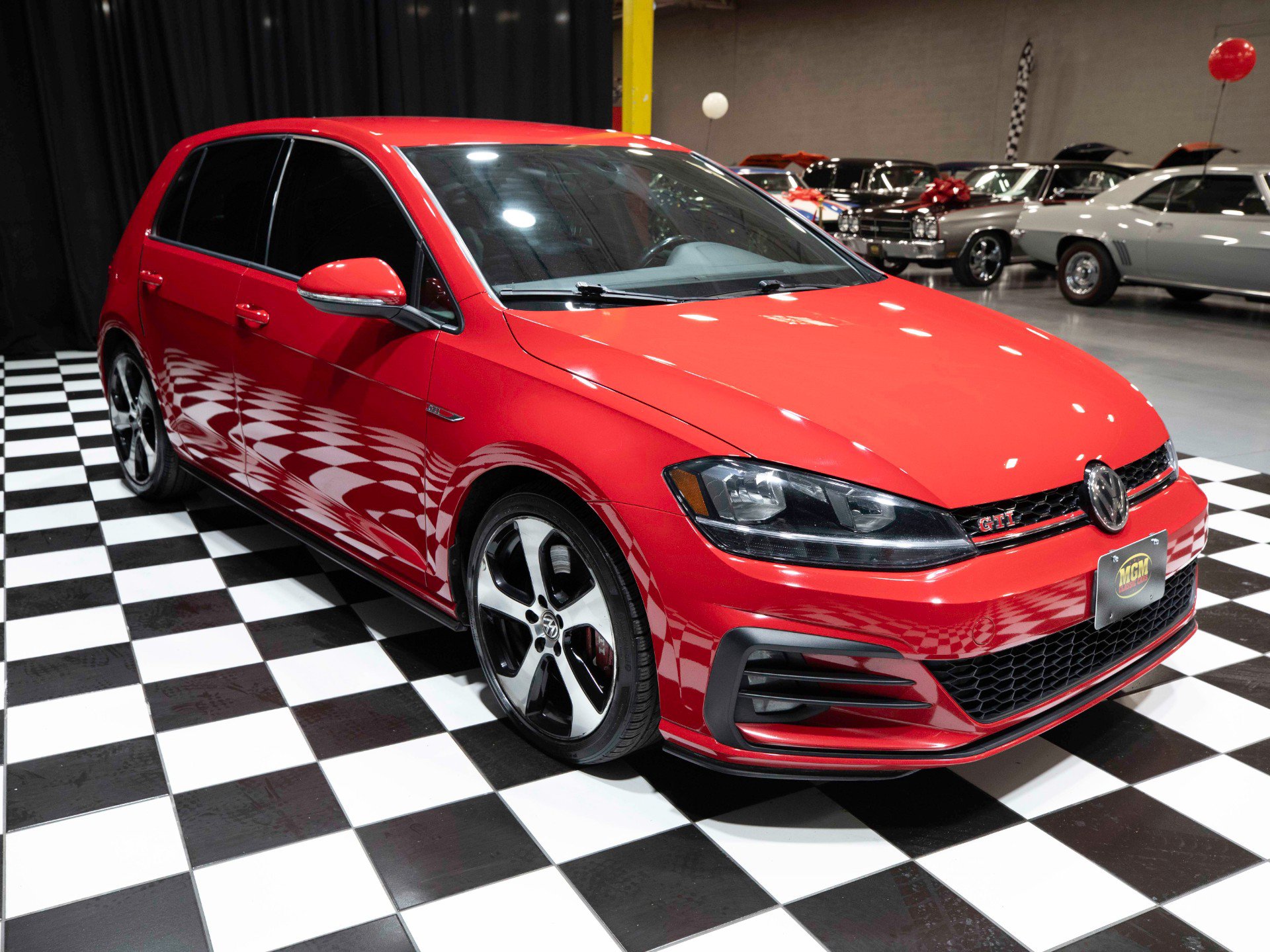 Used 2019 Volkswagen Golf 4-Door FWD image 11