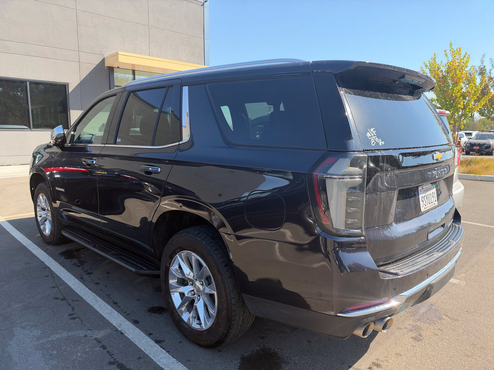 Used 2025 Chevrolet Tahoe Premier AWD/4WD image 5