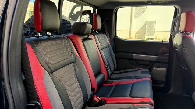 Used 2024 Ford F250 Lariat w/ Lariat Ultimate Package image 24
