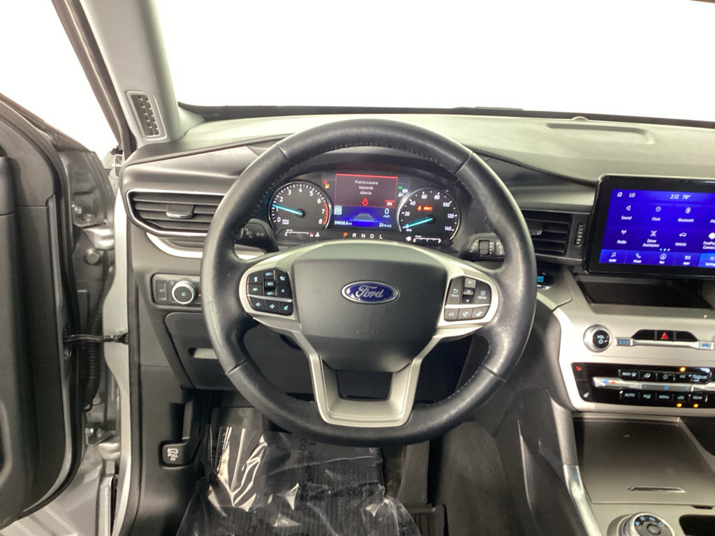 Used 2022 Ford Explorer XLT w/ Equipment Group 202A AWD/4WD image 22