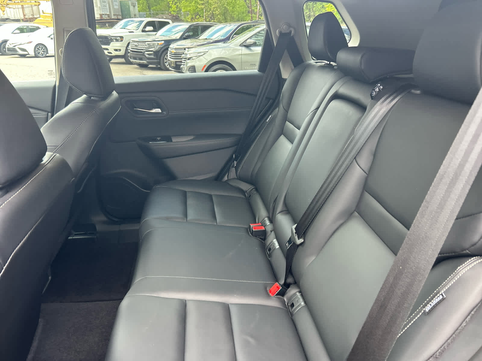 Used 2024 Nissan Rogue SL image 21