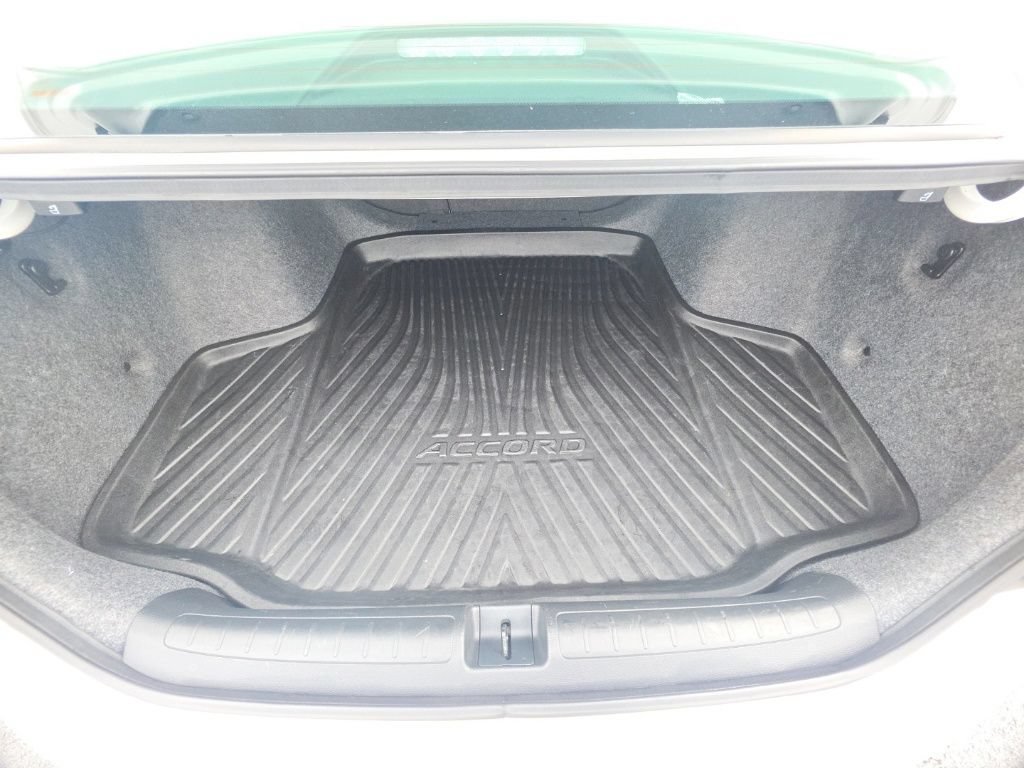 Used 2018 Honda Accord EX-L image 27