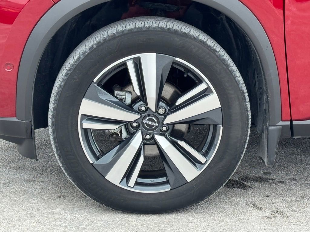 Used 2023 Nissan Rogue SL w/ SL Premium Package image 40