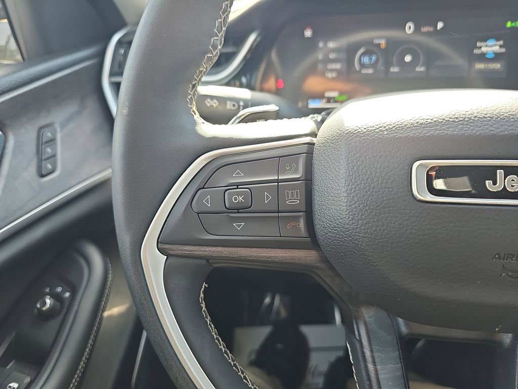 Used 2022 Jeep Grand Cherokee Limited 4xe w/ Luxury Tech Group II image 21