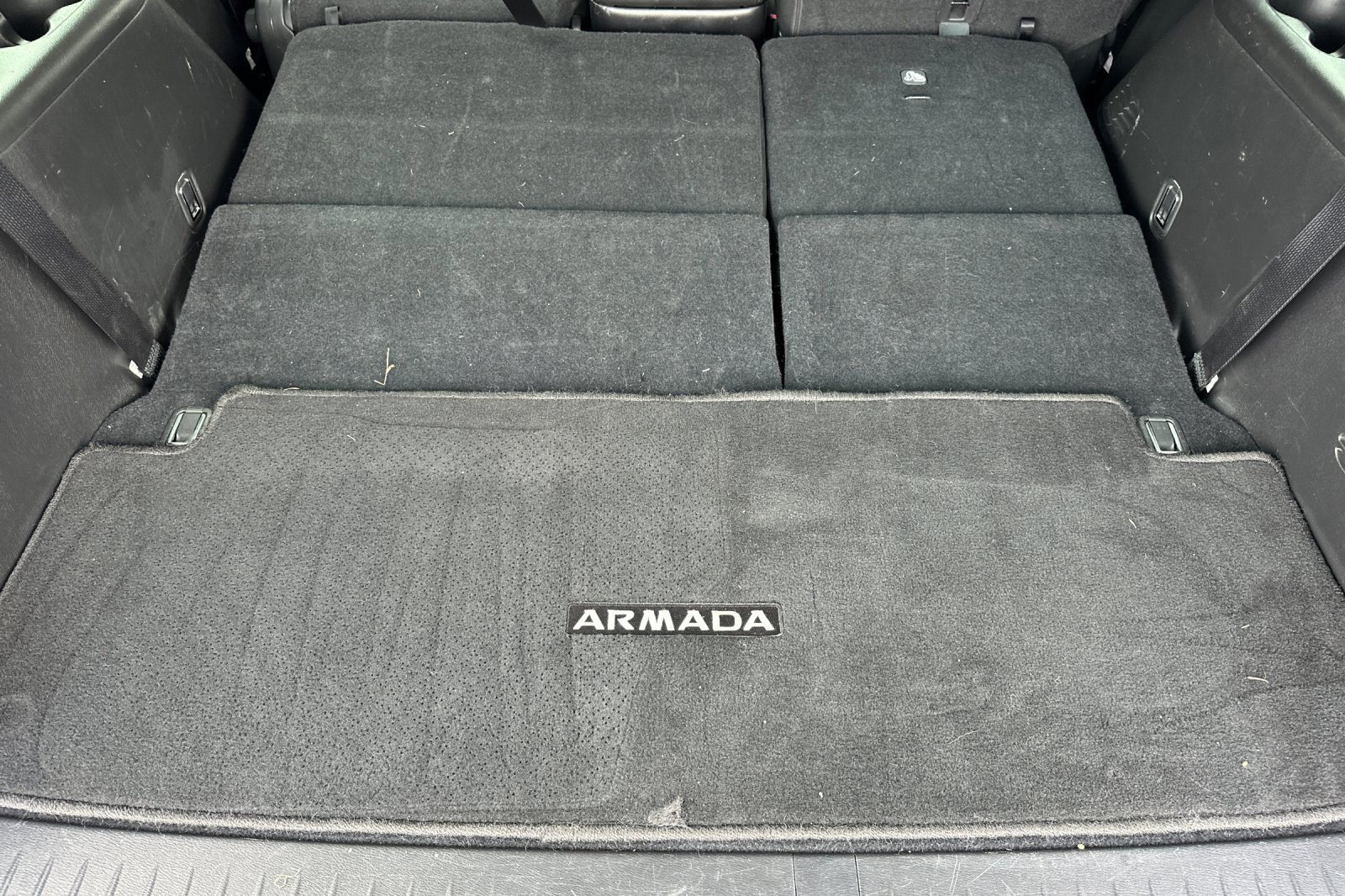 Used 2022 Nissan Armada SL w/ Captain's Chairs Package image 18