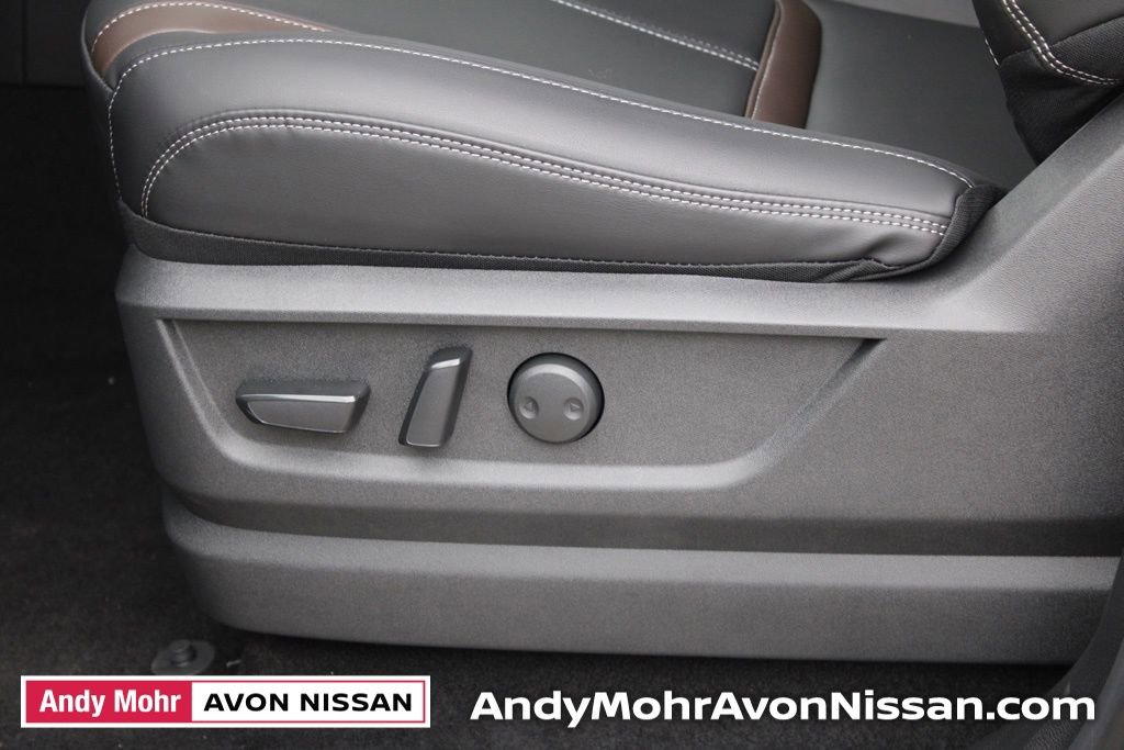 New 2026 Nissan Armada SL w/ Captain's Chari Seat Package image 11