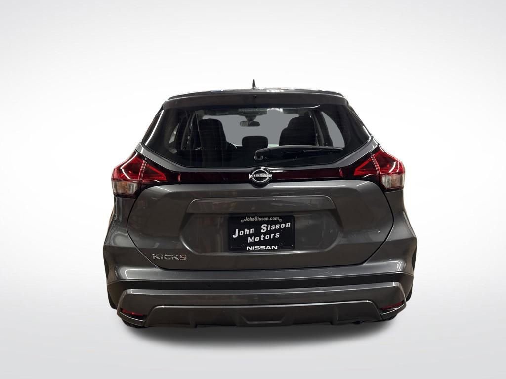 Certified 2025 Nissan Kicks Play S image 4
