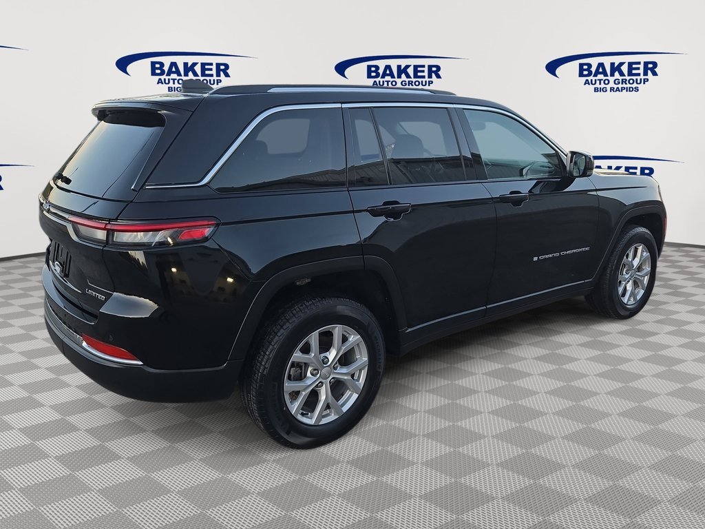 Used 2023 Jeep Grand Cherokee Limited image 4