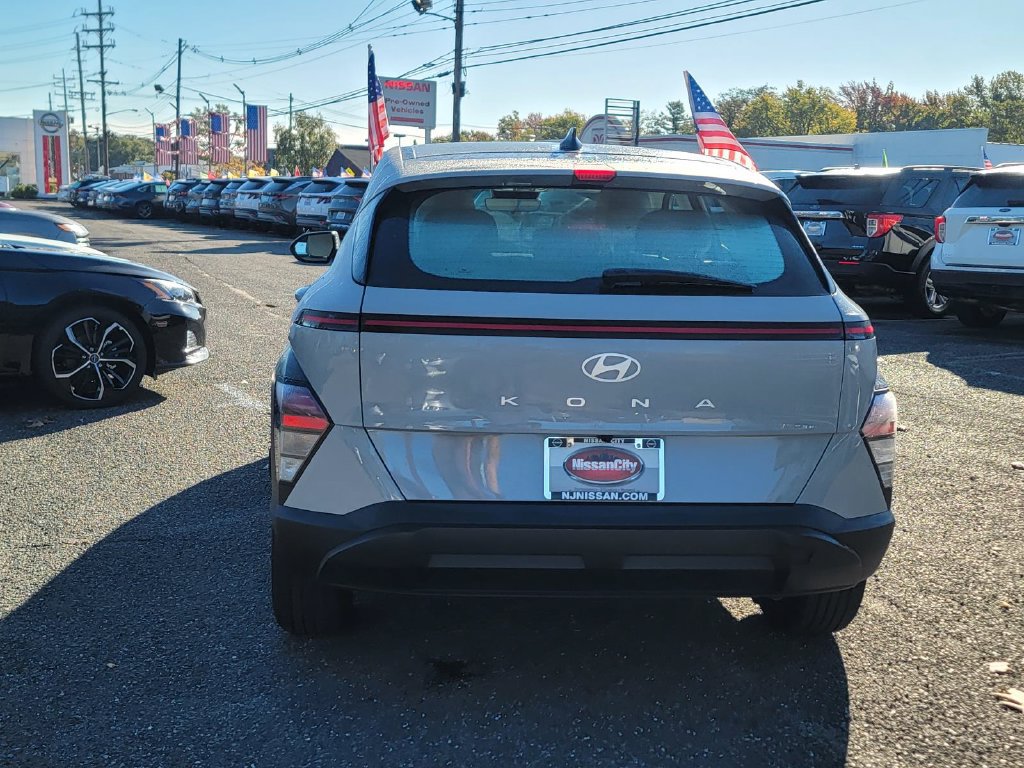 Used 2024 Hyundai Kona SE FWD image 7