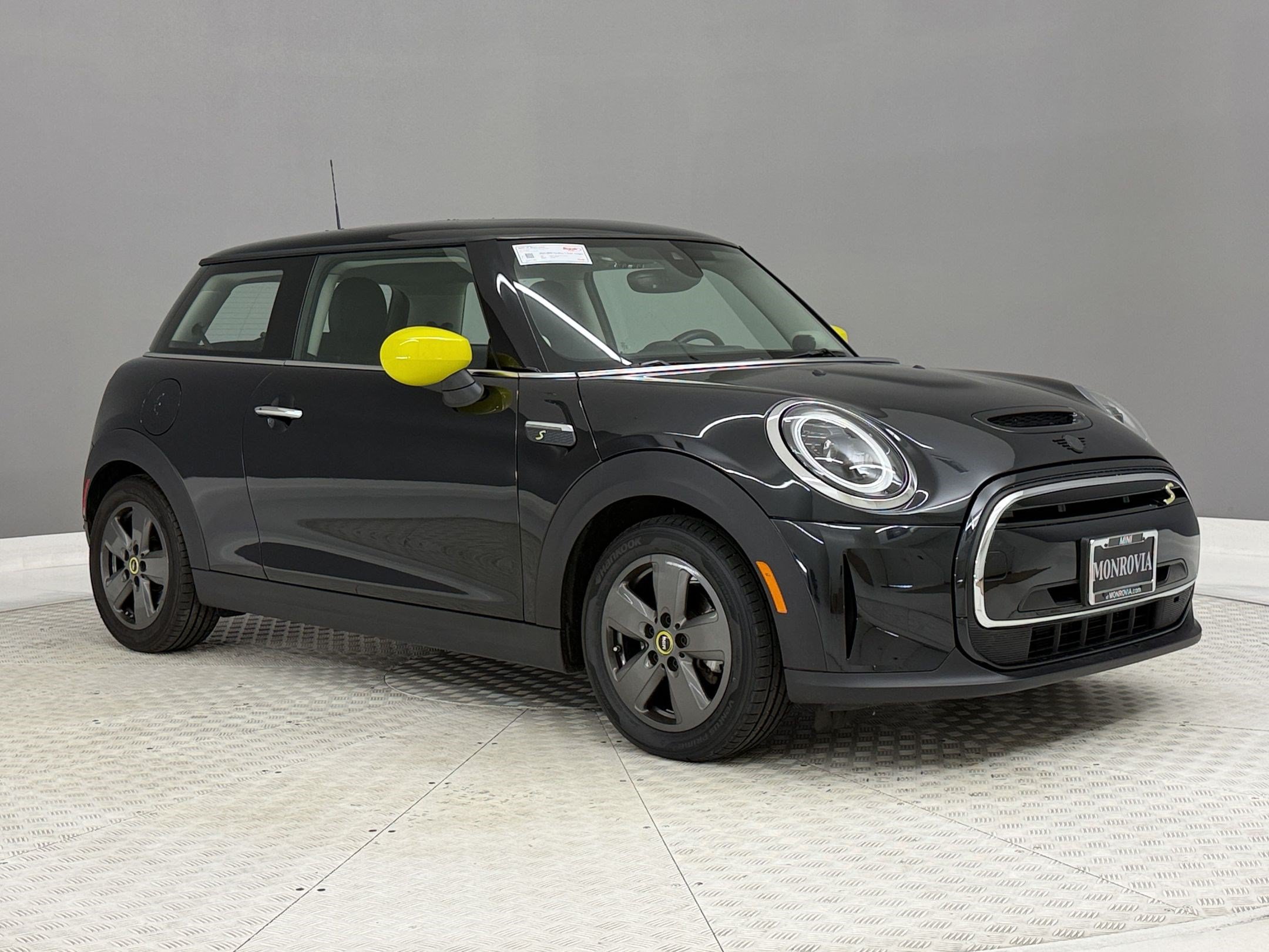 Certified 2024 MINI Cooper SE FWD image 7