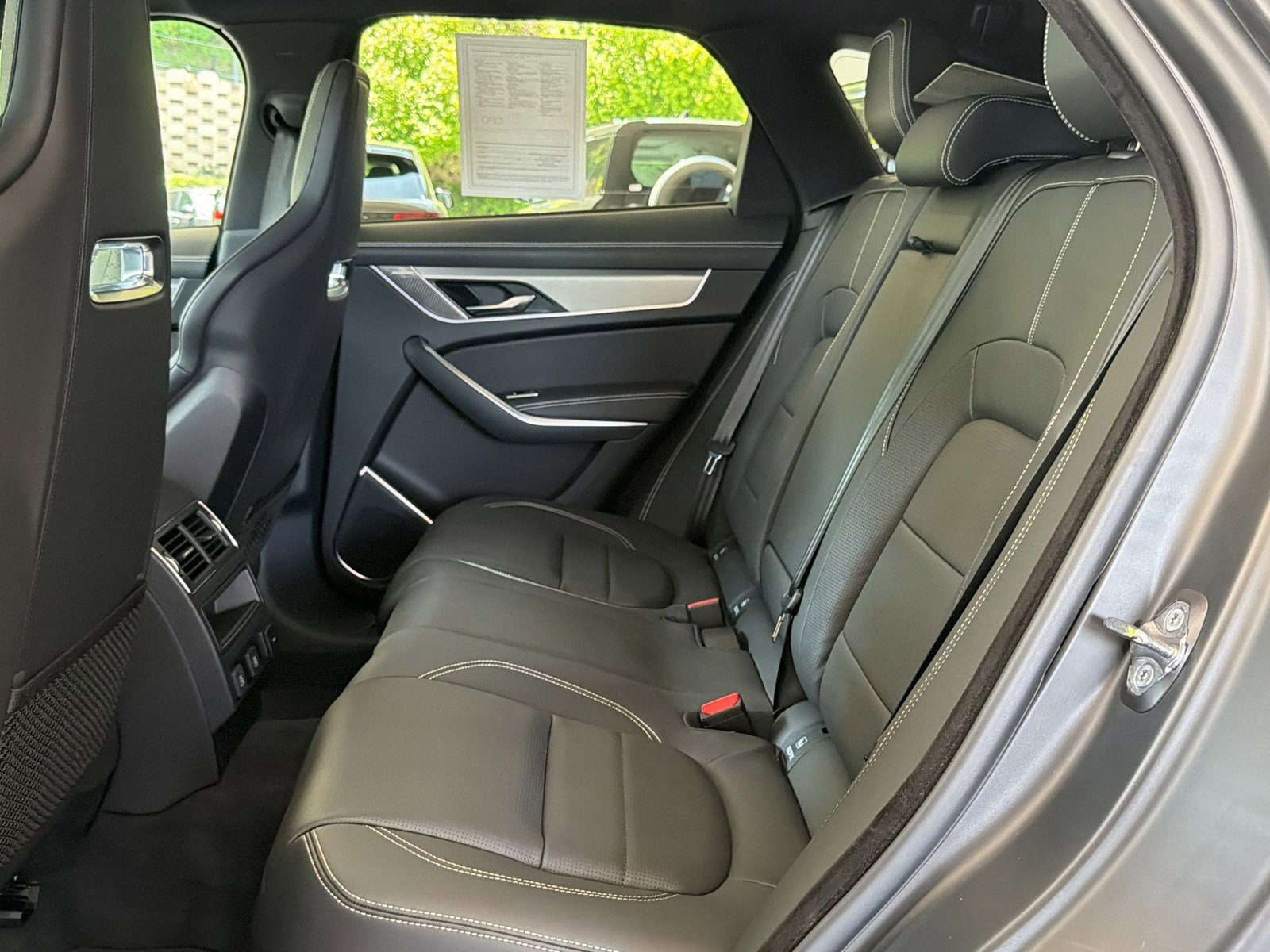 Used 2026 Jaguar F-PACE R-Dynamic S AWD/4WD image 15