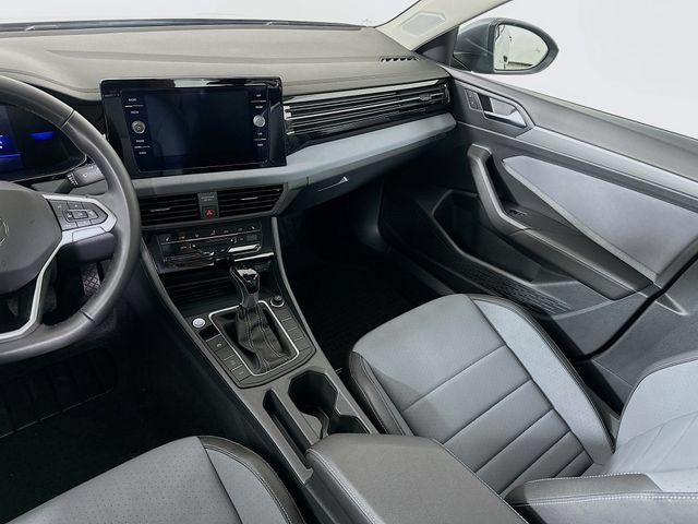 Used 2025 Volkswagen Jetta SE FWD image 28