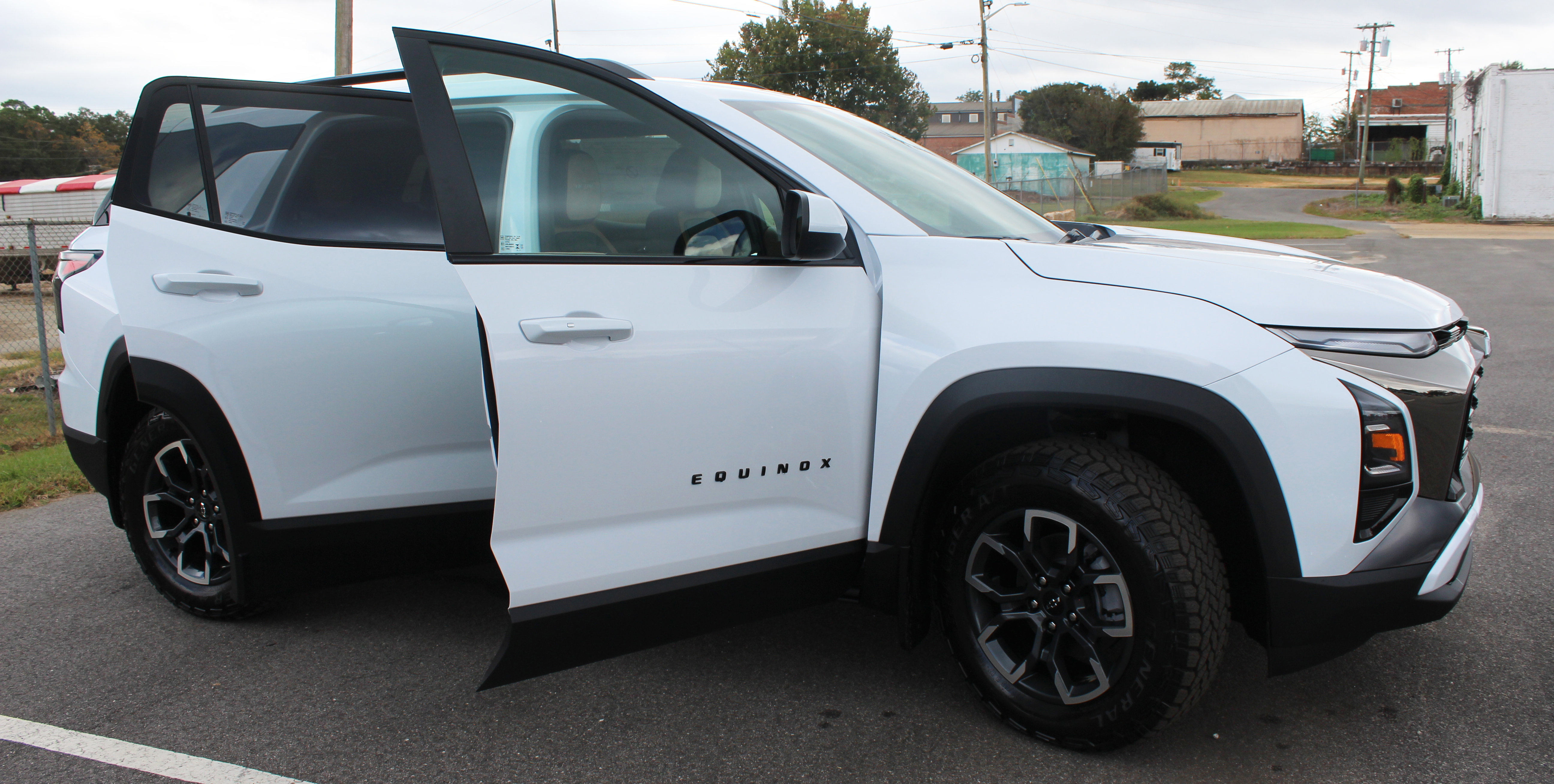 New 2026 Chevrolet Equinox ACTIV w/ LPO, Floor Liner Package image 10