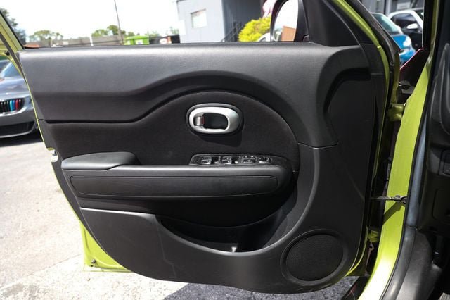 Used 2017 Kia Soul FWD image 41