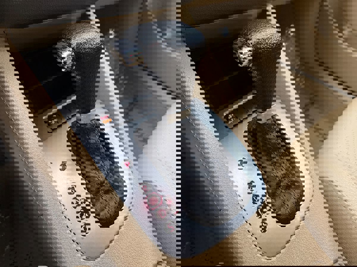 Used 2005 Volkswagen Jetta 2.5 image 14