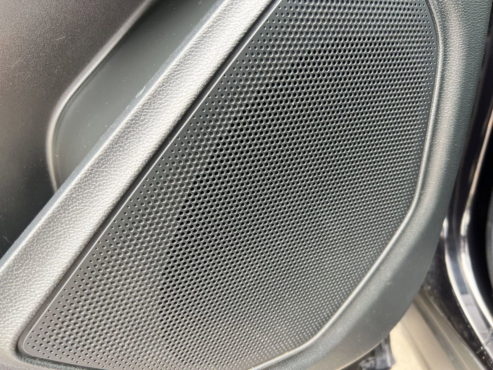 Used 2022 Ford Explorer XLT image 21