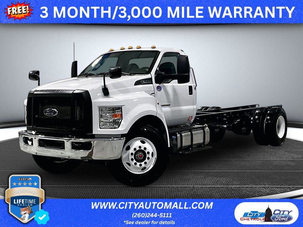 Used 2023 Ford F750 2WD Regular Cab Super Duty image 1