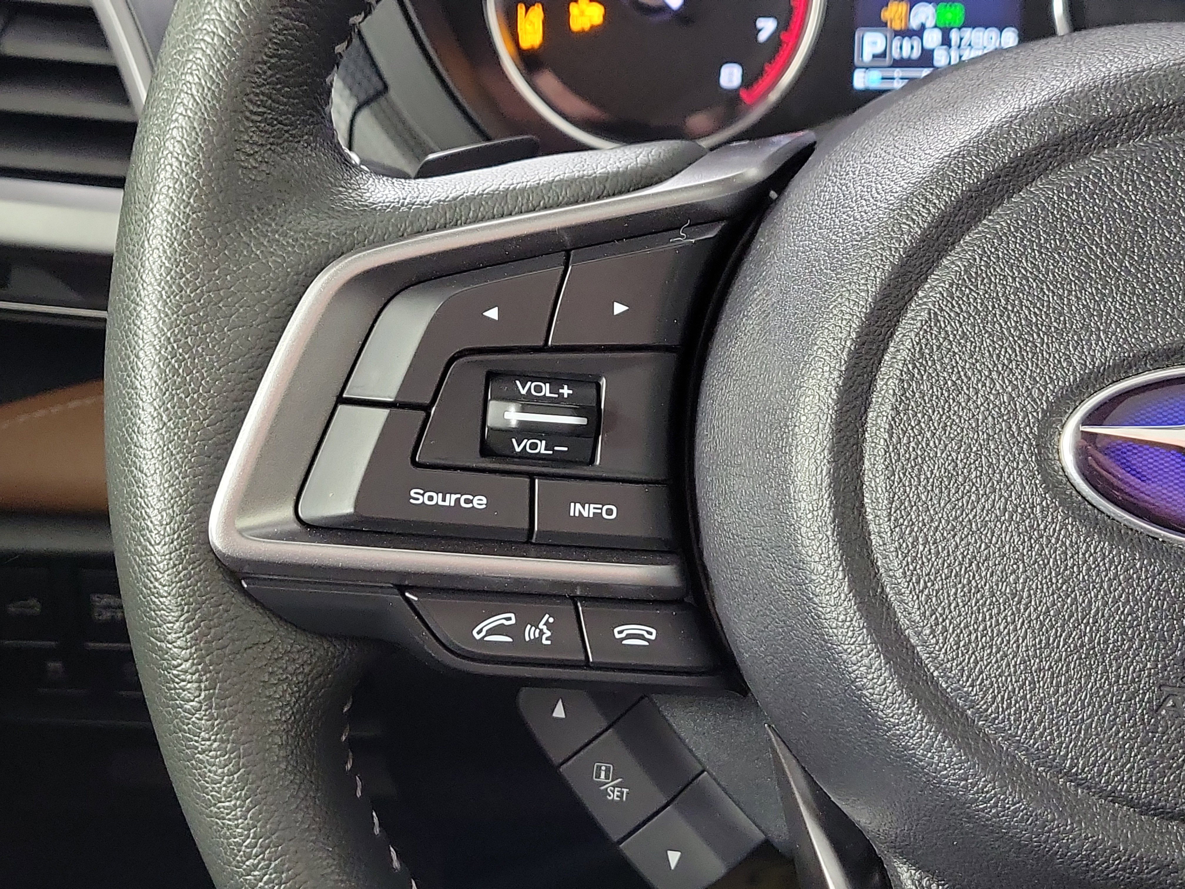 Used 2023 Subaru Forester Touring w/ Popular Package #3 image 13