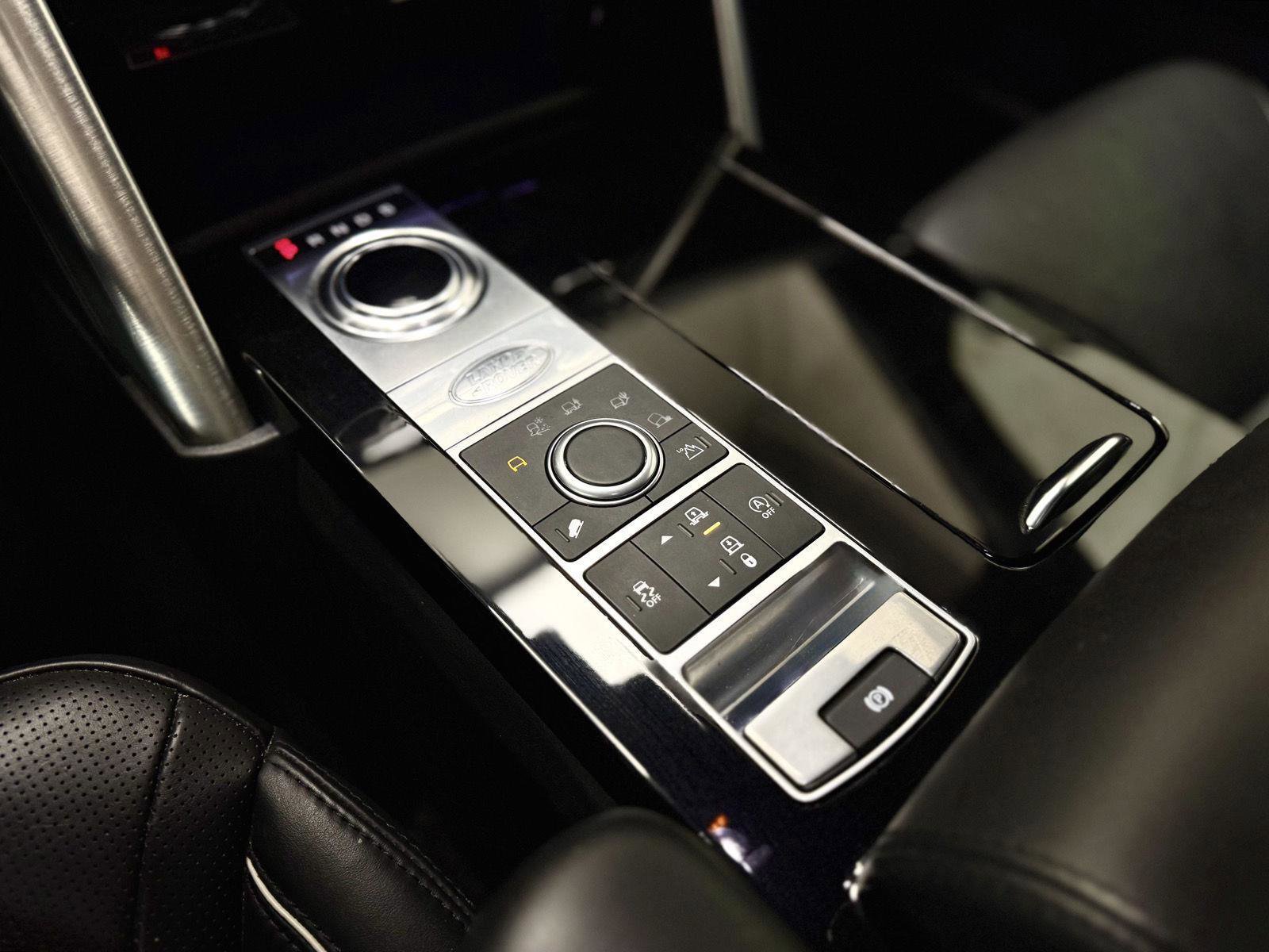 Used 2020 Land Rover Discovery HSE Luxury image 22