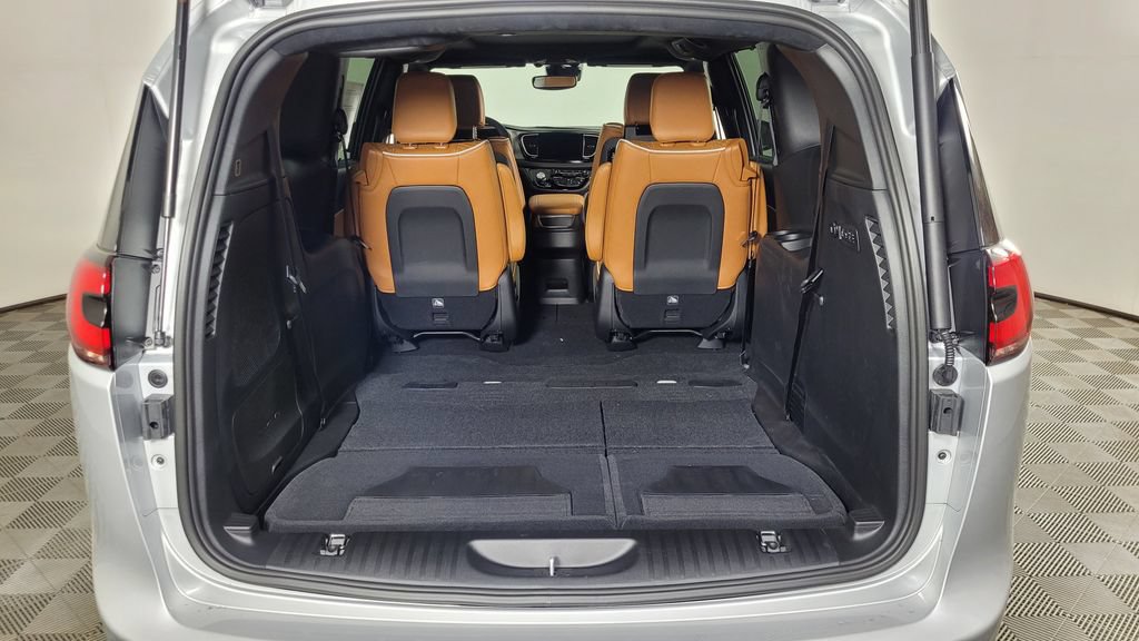 New 2026 Chrysler Pacifica Pinnacle AWD/4WD image 10