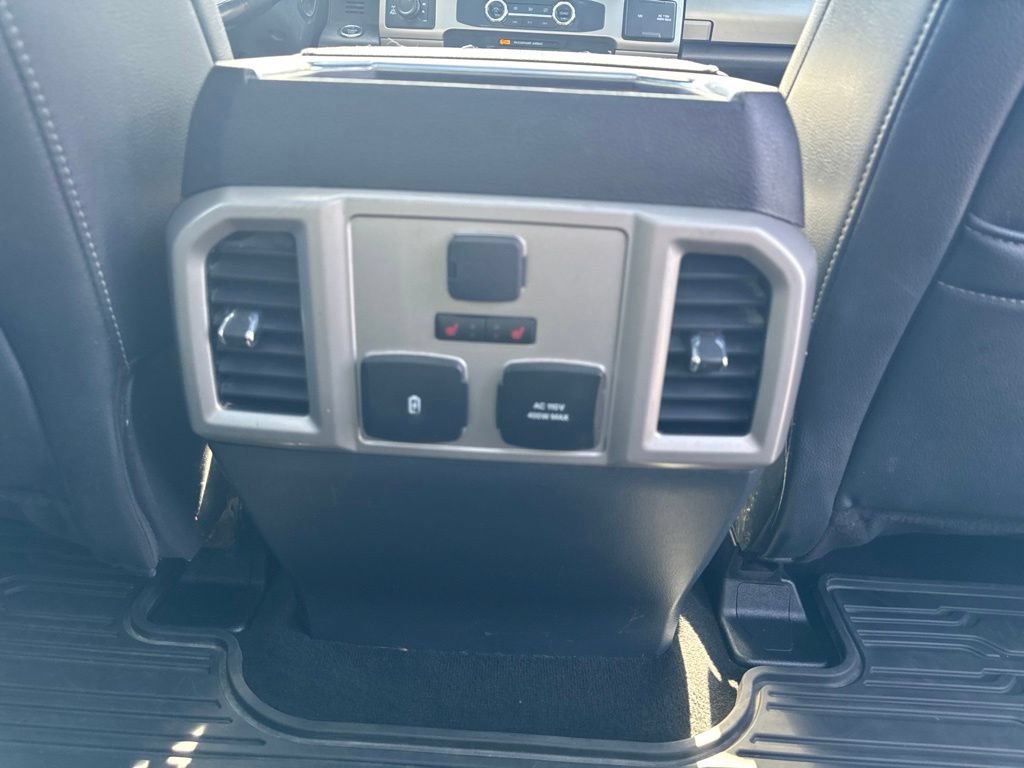 Used 2022 Ford F350 Lariat w/ Black Appearance Package AWD/4WD image 15