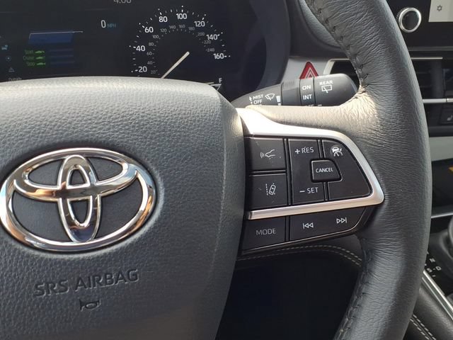 Certified 2026 Toyota Sienna XLE FWD image 23