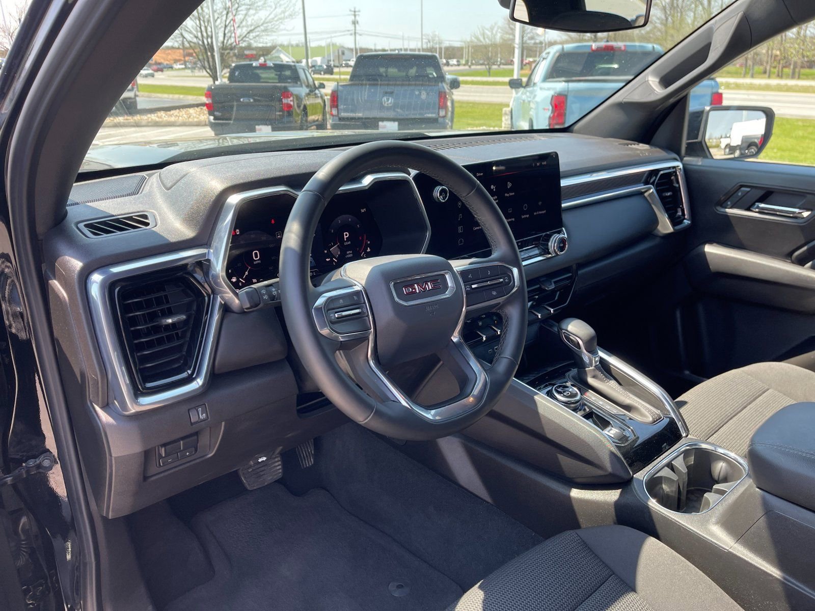 Used 2025 GMC Canyon Elevation image 11