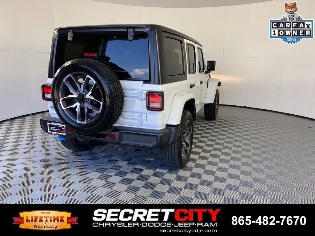 Used 2024 Jeep Wrangler Unlimited AWD/4WD image 7