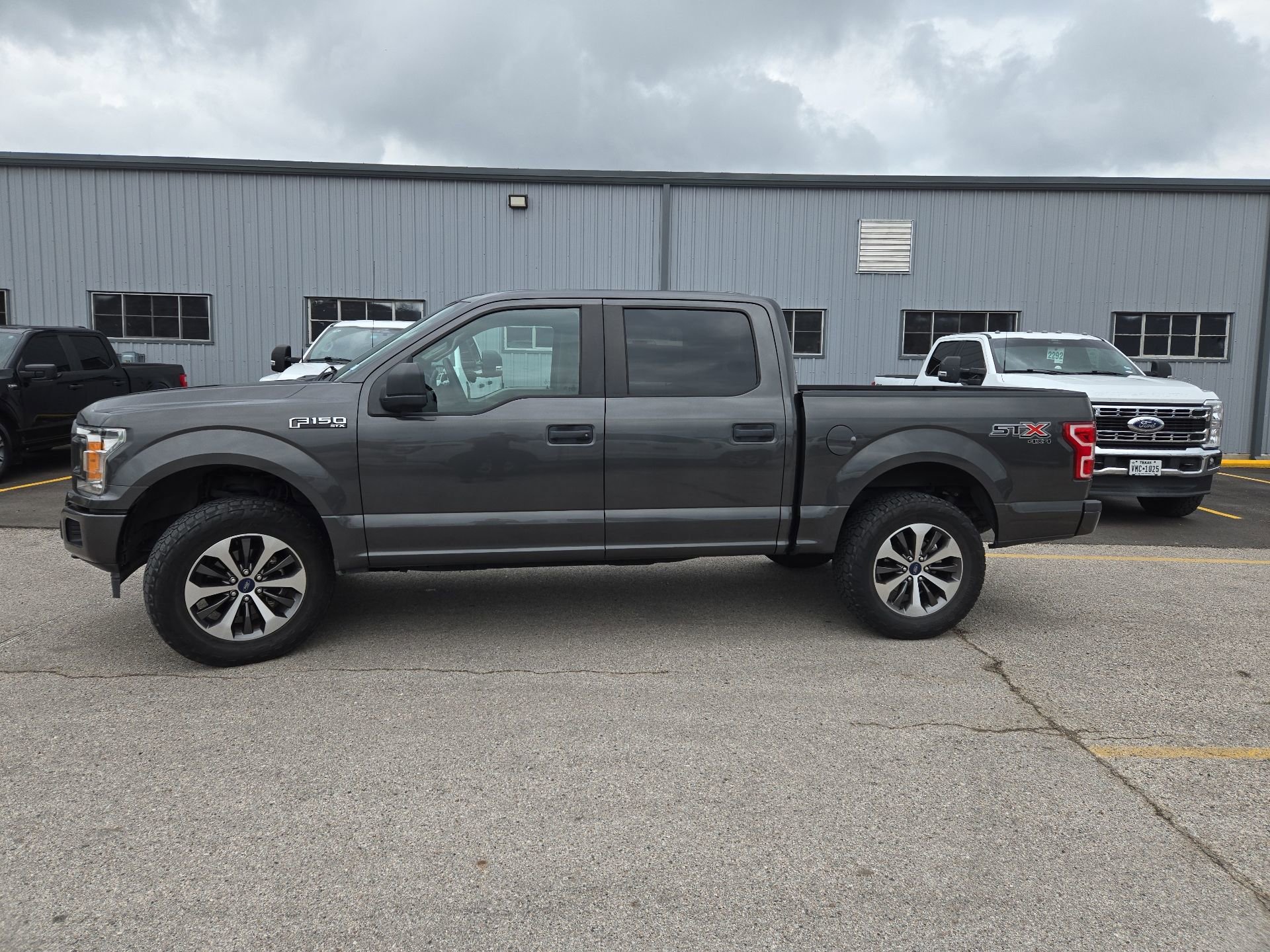 Used 2020 Ford F150 XL w/ Equipment Group 101A Mid AWD/4WD image 2