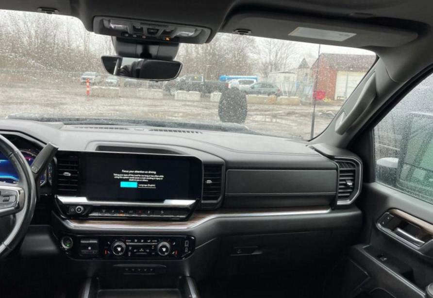 Used 2024 Chevrolet Silverado 2500 LT w/ Midnight Edition image 10