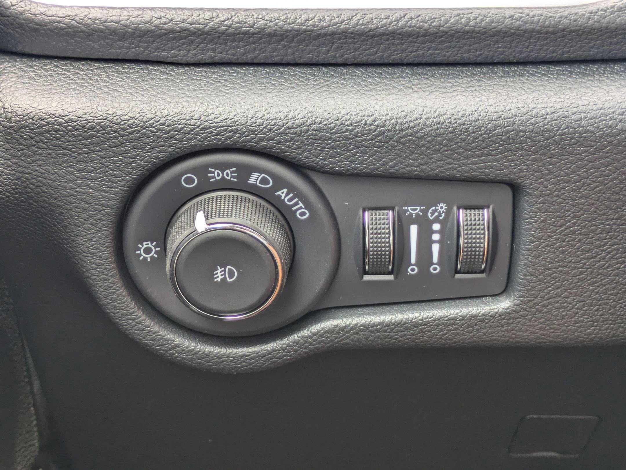 New 2026 Chrysler Pacifica Select image 17