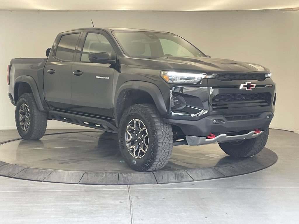 Used 2023 Chevrolet Colorado ZR2 w/ ZR2 Convenience Package III AWD/4WD image 7