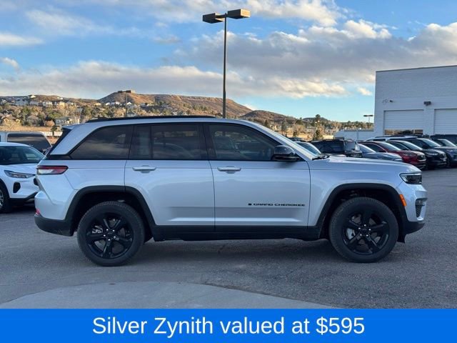 Certified 2024 Jeep Grand Cherokee Limited w/ Black Appearance Package image 7