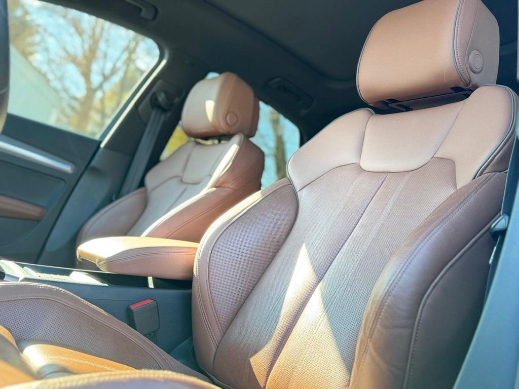 Used 2023 Audi Q5 2.0T Prestige w/ Prestige Package image 15