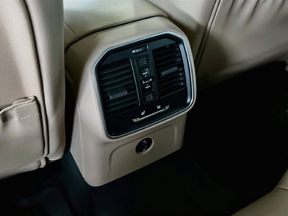 New 2026 Porsche Macan AWD/4WD image 27