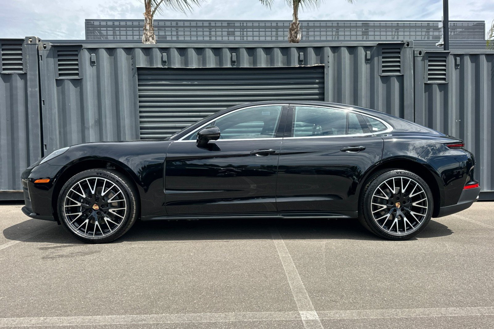 New 2026 Porsche Panamera image 2