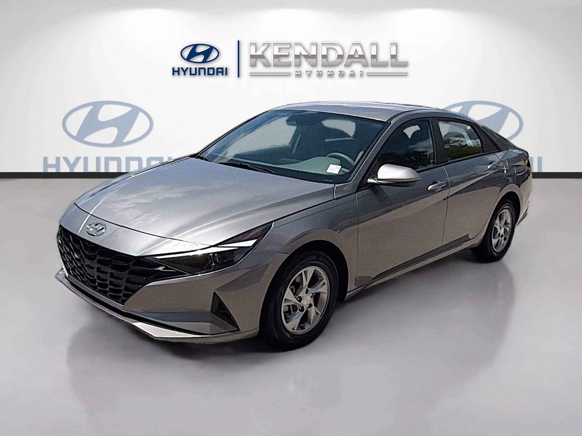 Used 2023 Hyundai Elantra SE w/ Cargo Package FWD image 3