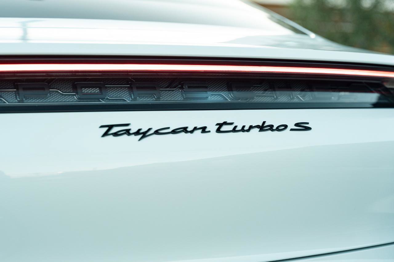 Used 2022 Porsche Taycan Turbo S AWD/4WD image 34