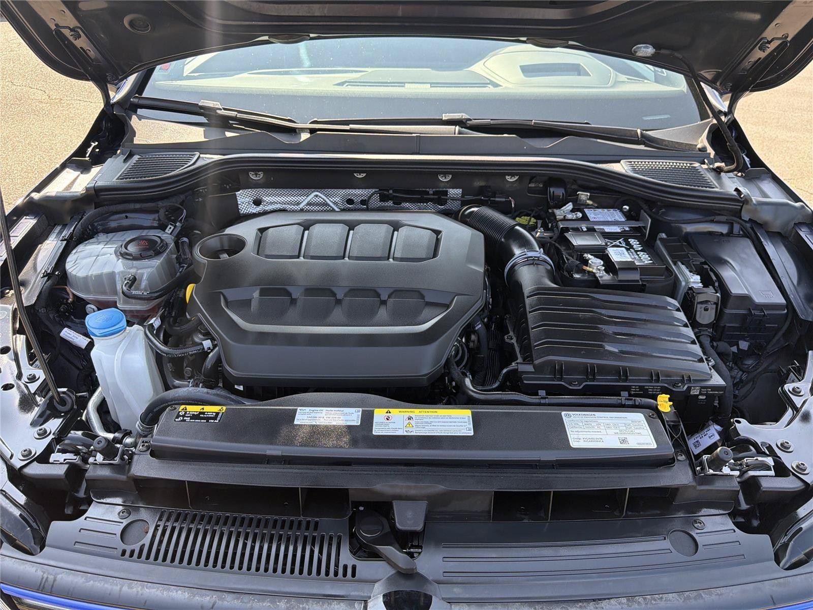 Used 2024 Volkswagen Golf R AWD/4WD image 29