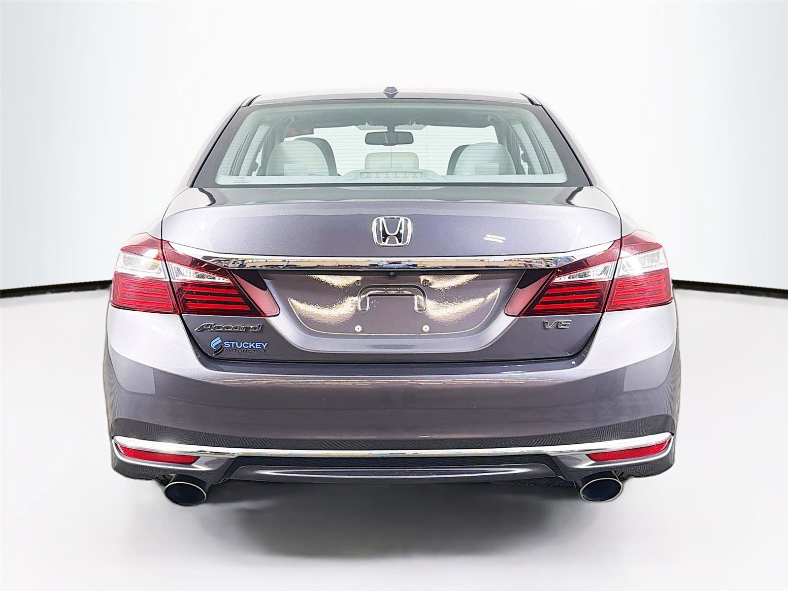 Used 2017 Honda Accord EX-L image 6