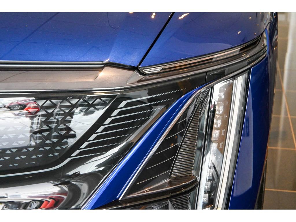 New 2026 Cadillac Lyriq V w/ Exterior Carbon Fiber Package image 9