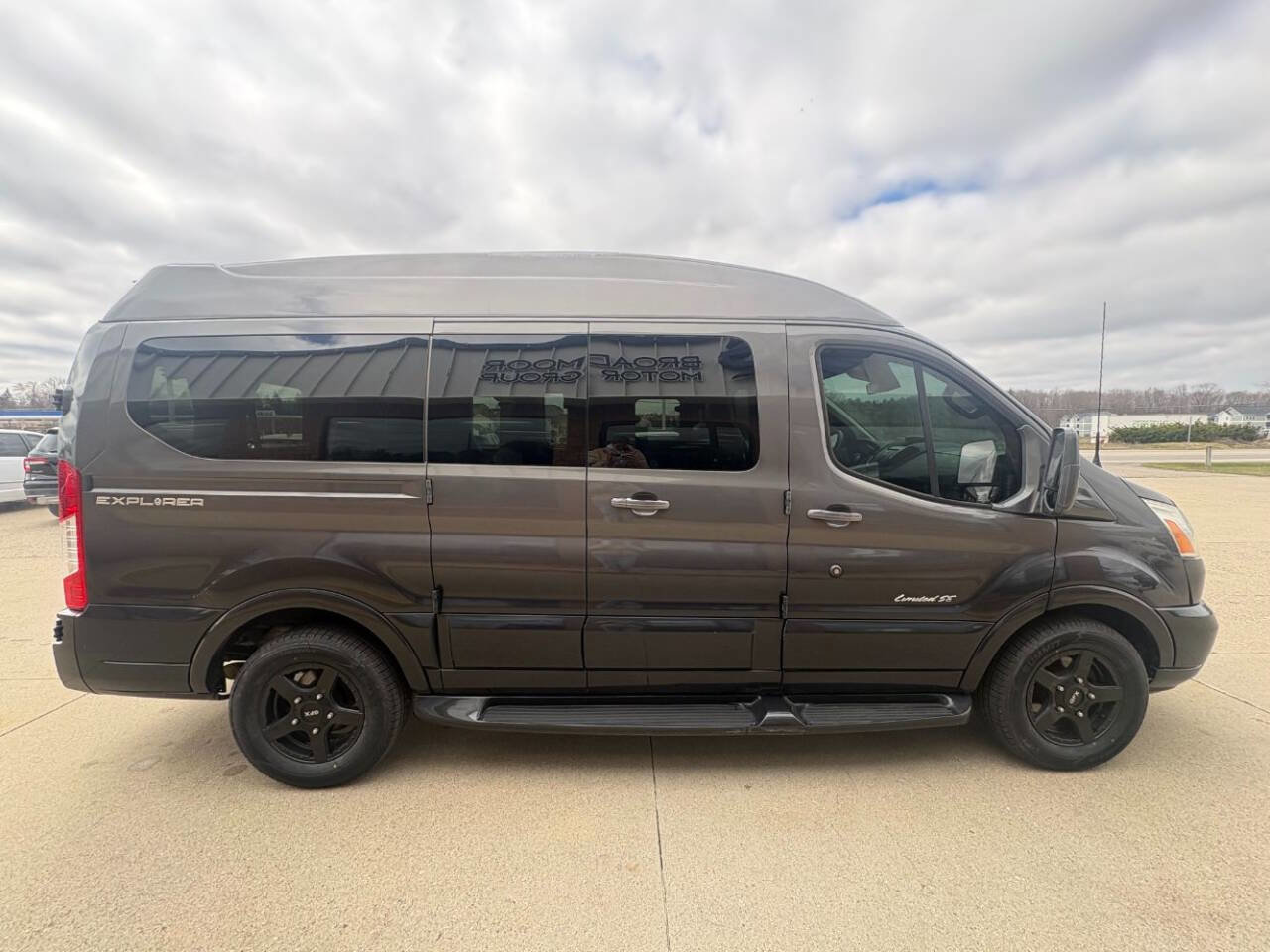 Used 2015 Ford Transit 150 130 Low Roof w/ Exterior Upgrade Package RWD image 6