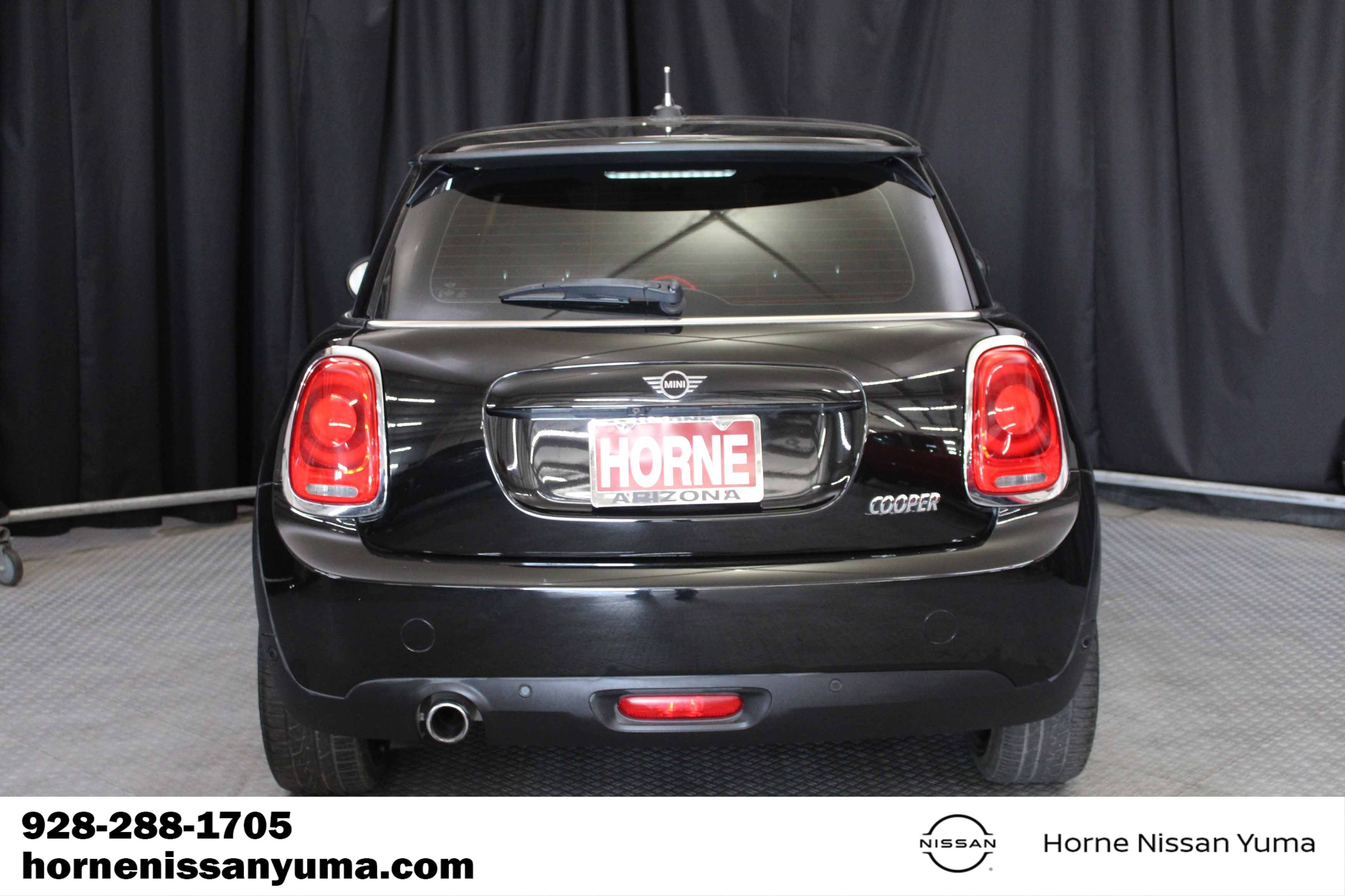 Used 2021 MINI Cooper 2-Door Hardtop FWD image 13
